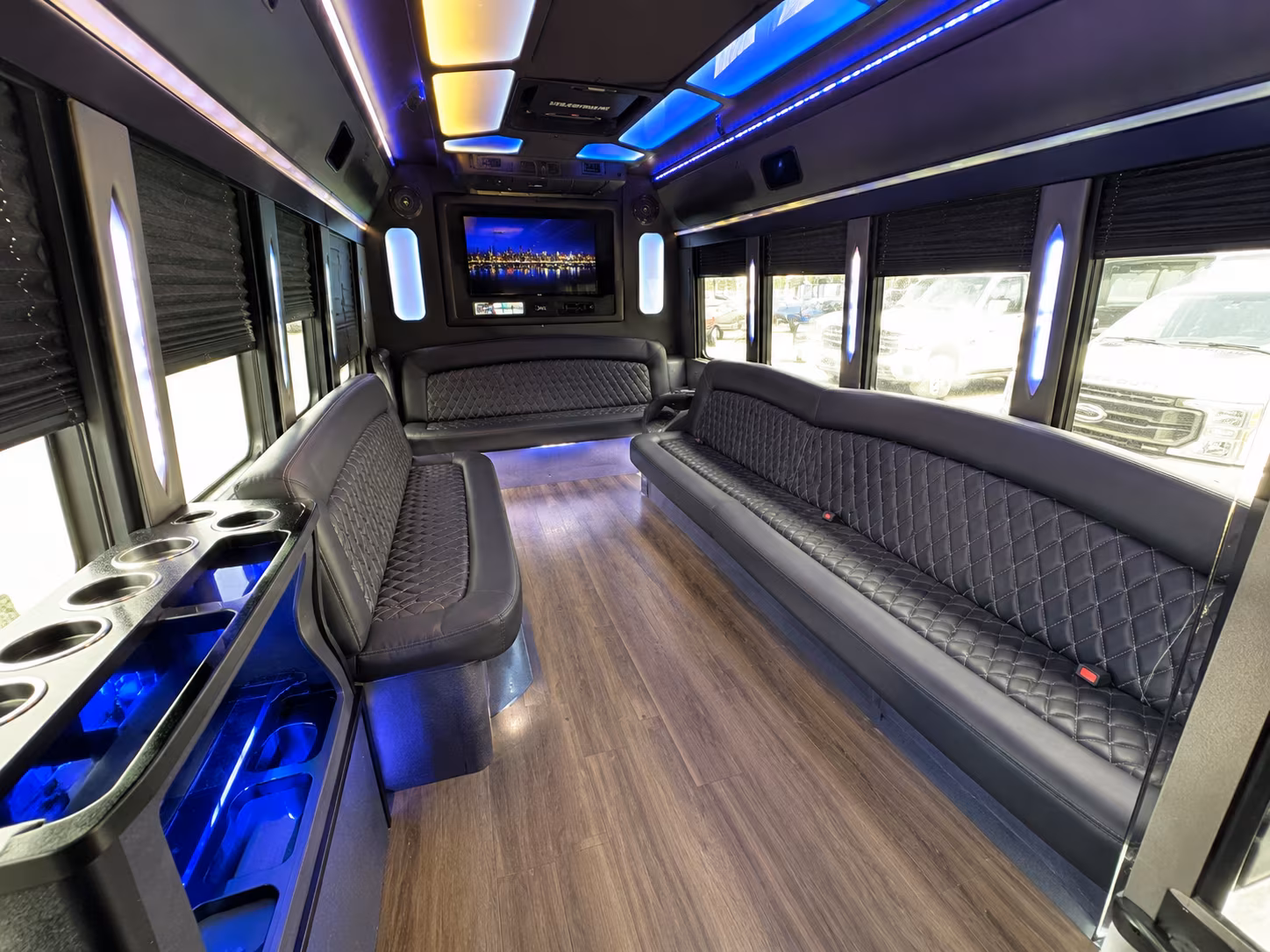 Bowling Green Birthday, Sweet 16, & Quinceañera Party Bus Rentals