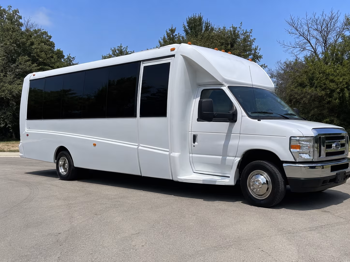Louisville Bachelor & Bachelorette Transportation party bus exterior