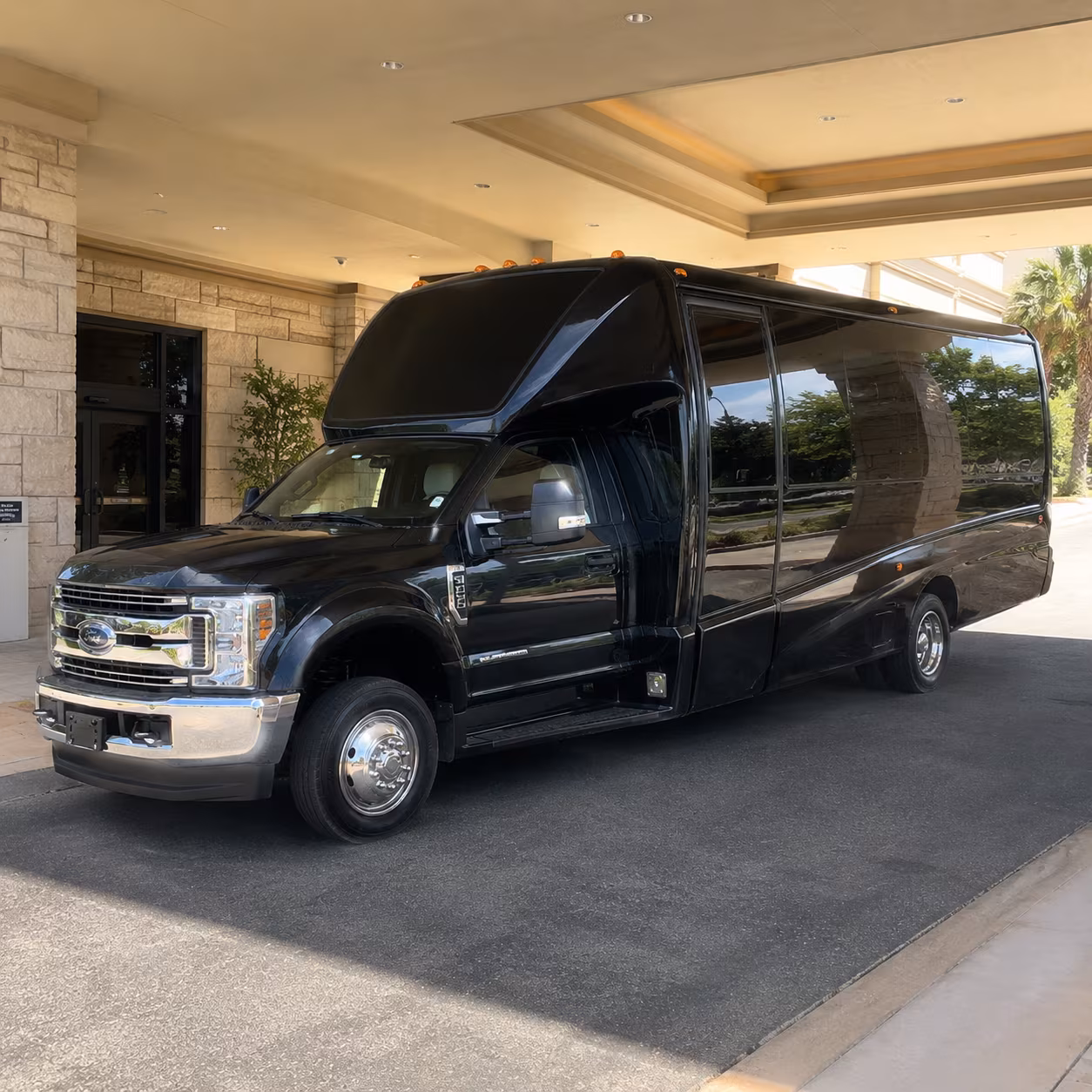 Louisville Birthday, Sweet 16, & Quinceañera Transportation party bus exterior