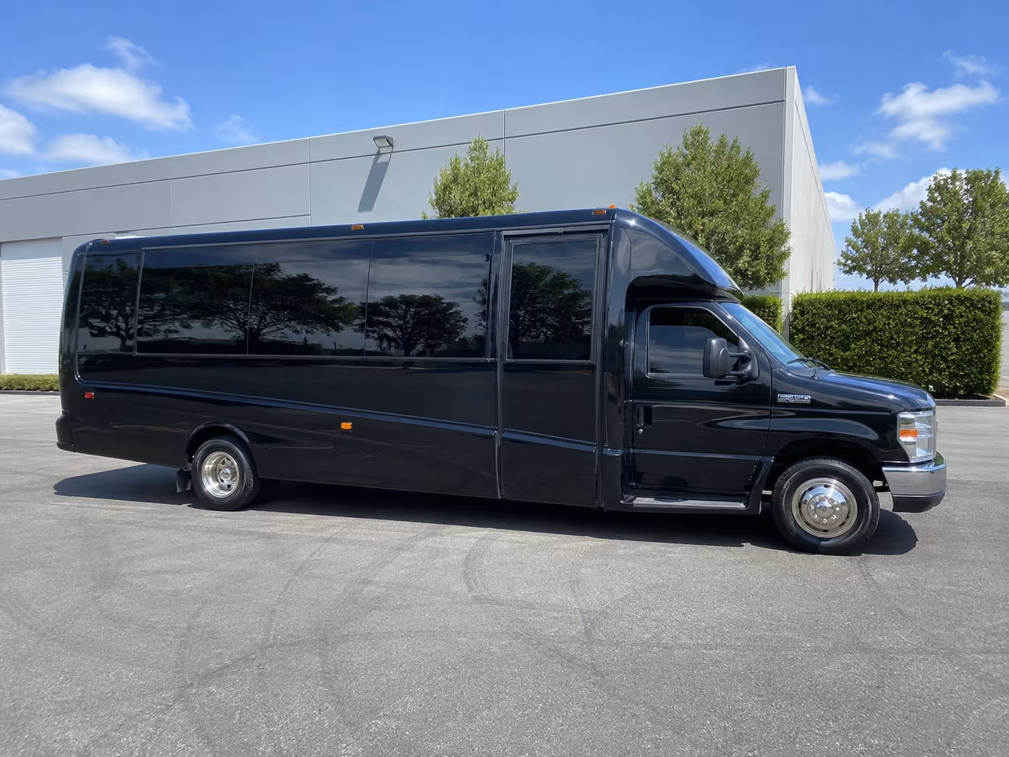 Louisville Homecoming & Prom Party Bus Rentals