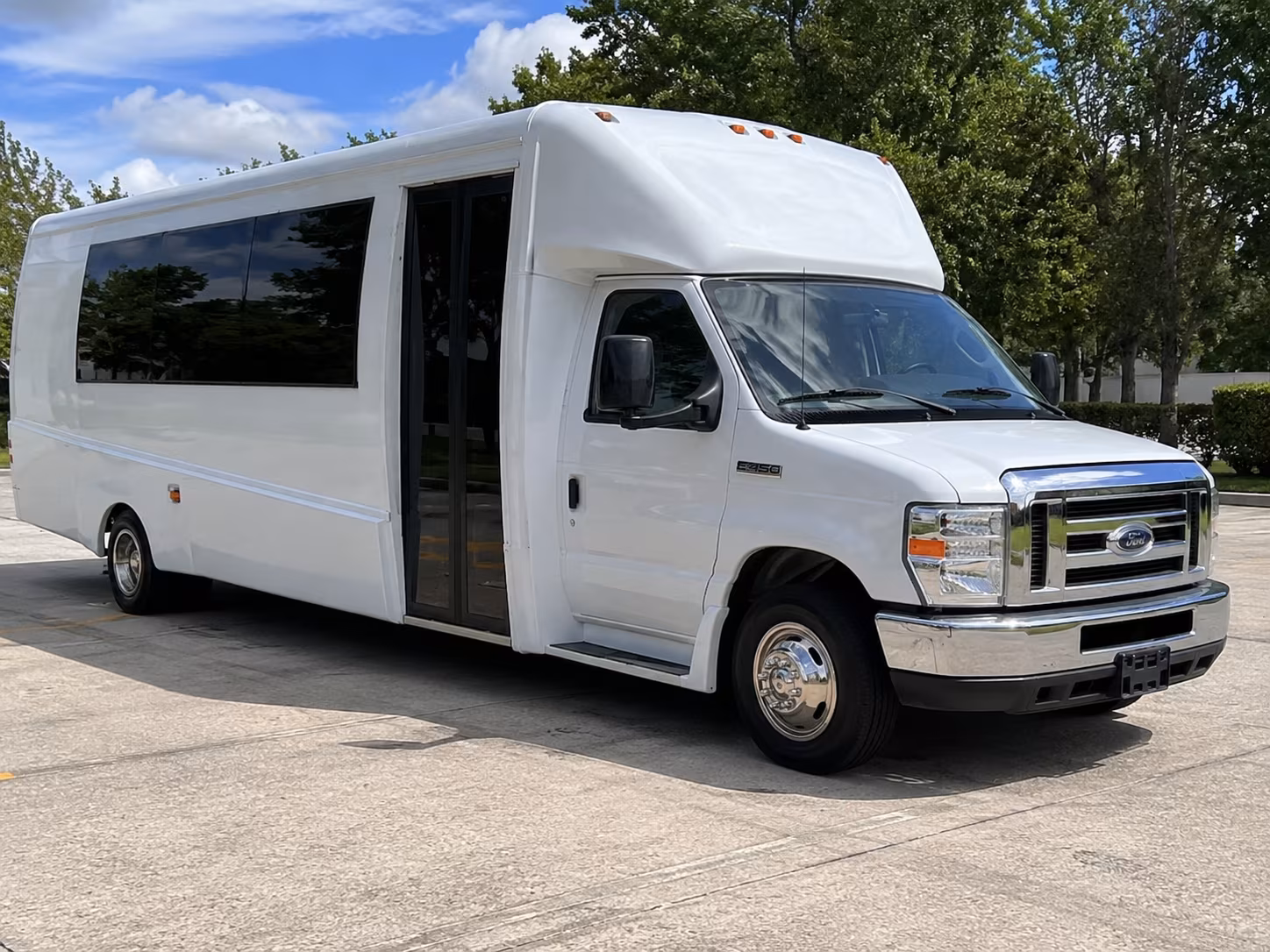 Louisville Wedding Transportation party bus exterior